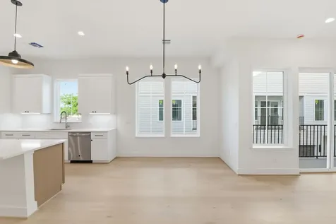 2212 Lou Ellen Lane D Houston TX 77018