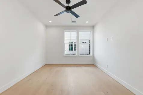 2212 Lou Ellen Lane D Houston TX 77018