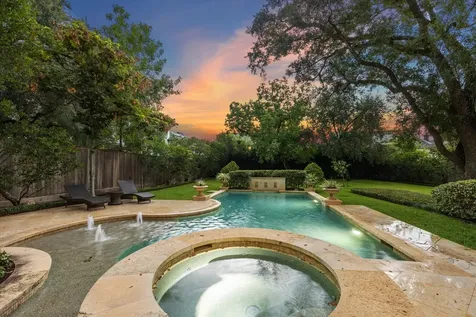 507 Bolivar Street Bellaire TX 77401