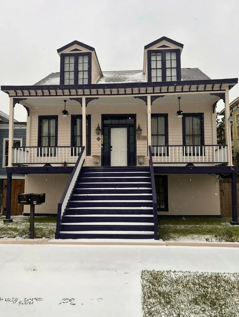 1421 Winnie Street Galveston TX 77550