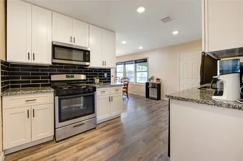 7318 Hummingbird Lane Texas City TX 77591