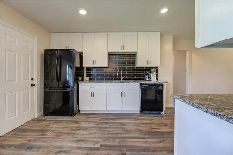 7318 Hummingbird Lane Texas City TX 77591