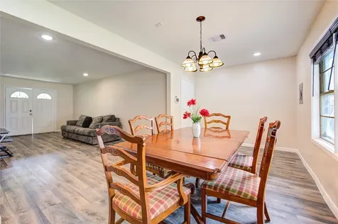7318 Hummingbird Lane Texas City TX 77591