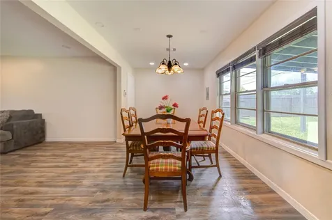 7318 Hummingbird Lane Texas City TX 77591