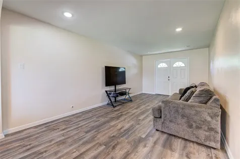 7318 Hummingbird Lane Texas City TX 77591