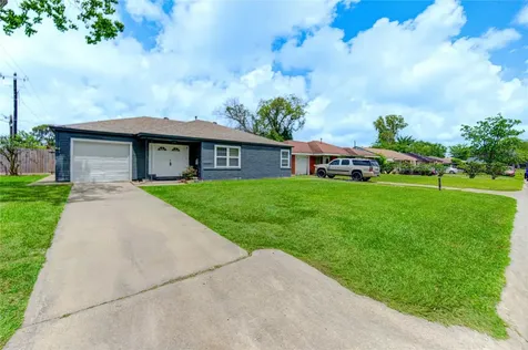 7318 Hummingbird Lane Texas City TX 77591