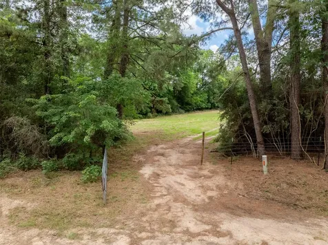 00 Ives Creek Road Bellville TX 77418