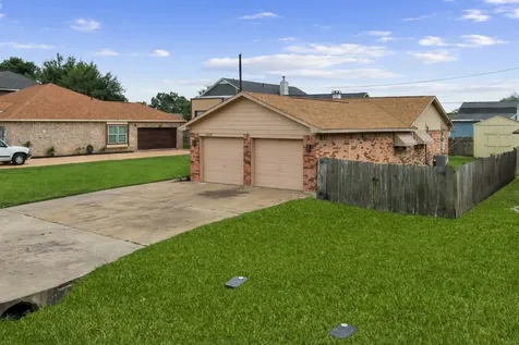11024 San Jacinto Drive La Porte TX 77571