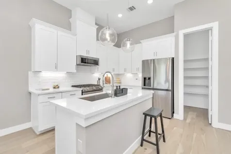 303 Queen Sude Lane Houston TX 77091