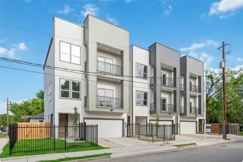 3431 Dennis St Street Houston TX 77004