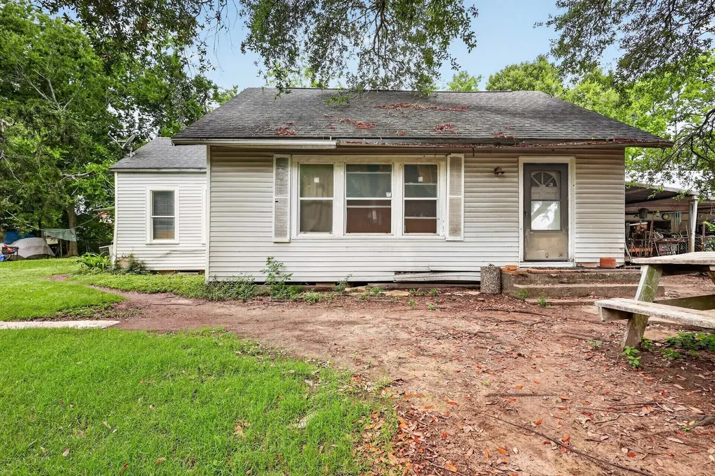 101 Virginia Street South Houston TX 77587