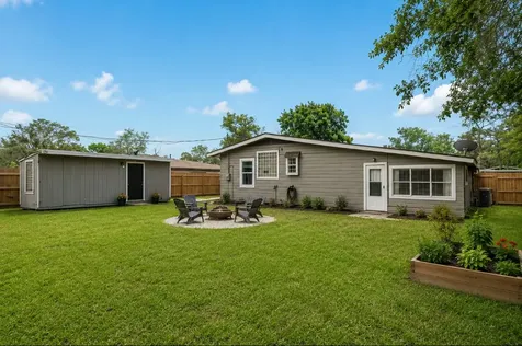 219 Camellia Street Lake Jackson TX 77566