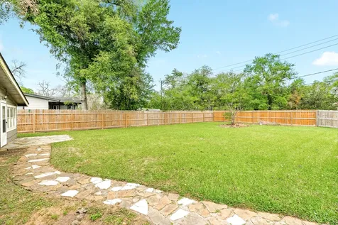 219 Camellia Street Lake Jackson TX 77566