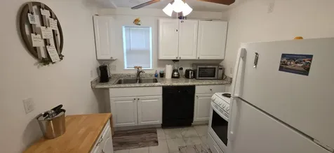 1915 Avenue O 1/2 Rear Unit A Galveston TX 77550