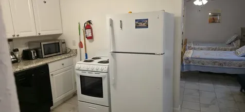 1915 Avenue O 1/2 Rear Unit A Galveston TX 77550