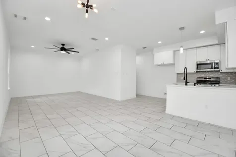 9003 Prairie View Drive B Houston TX 77088