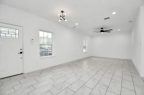9003 Prairie View Drive B Houston TX 77088