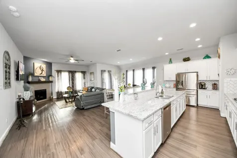 1623 Pickford Knolls Lane Brookshire TX 77423
