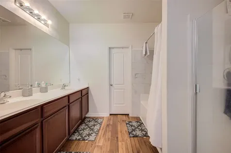 4827 Monarch Falls Lane Richmond TX 77469