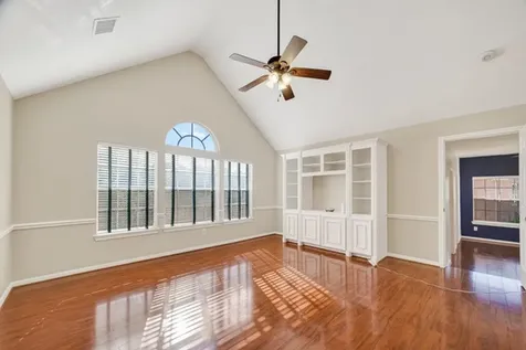 3910 S Beechwood Court Houston TX 77059