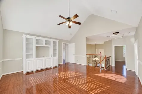 3910 S Beechwood Court Houston TX 77059