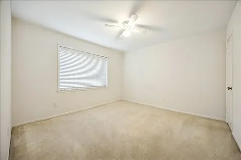 1407 Quail Hollow Sealy TX 77474