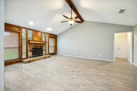 1407 Quail Hollow Sealy TX 77474
