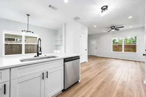 783 Fortune Street B Houston TX 77088