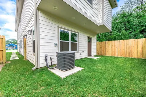 783 Fortune Street B Houston TX 77088