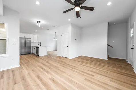 783 Fortune Street B Houston TX 77088