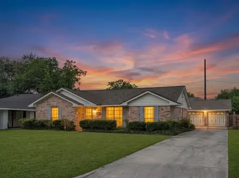 4910 Teton Street Houston TX 77033