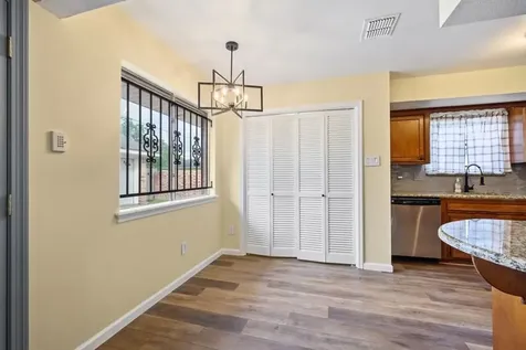 4910 Teton Street Houston TX 77033