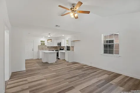 512 Vickers Avenue San Antonio TX 78211