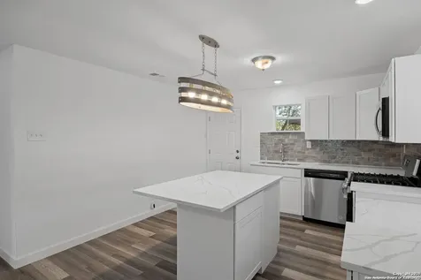 512 Vickers Avenue San Antonio TX 78211