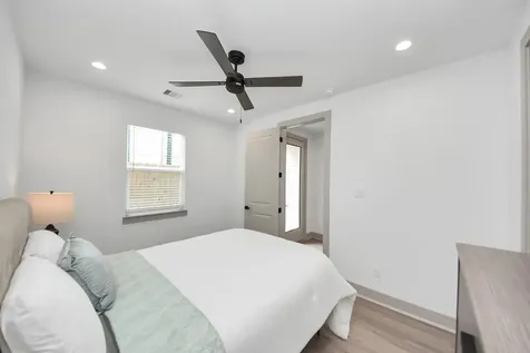 5302 Kindred Garden Lane B Houston TX 77091