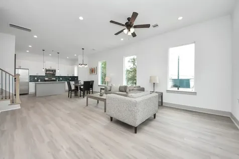 5302 Kindred Garden Lane B Houston TX 77091