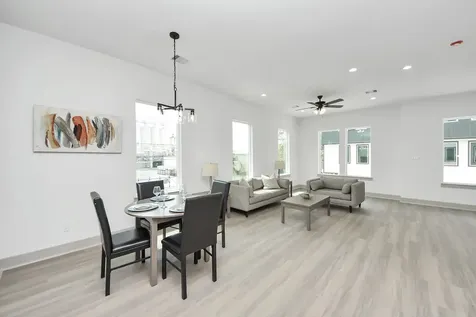 5302 Kindred Garden Lane B Houston TX 77091
