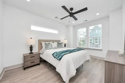5302 Kindred Garden Lane B Houston TX 77091