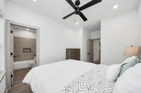 5302 Kindred Garden Lane B Houston TX 77091