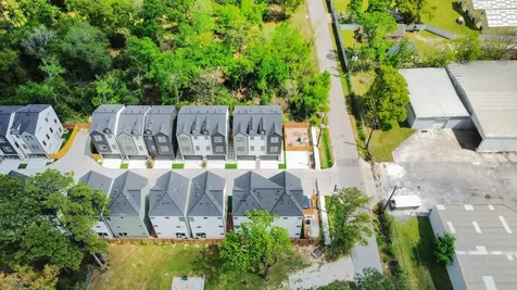 5302 Kindred Garden Lane B Houston TX 77091