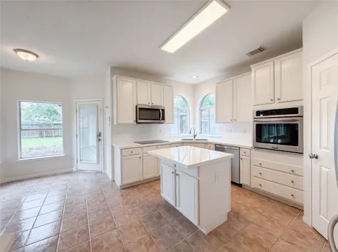 1605 Country Club Drive Friendswood TX 77546