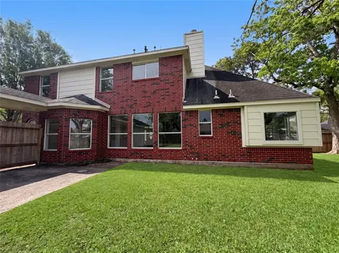 1605 Country Club Drive Friendswood TX 77546