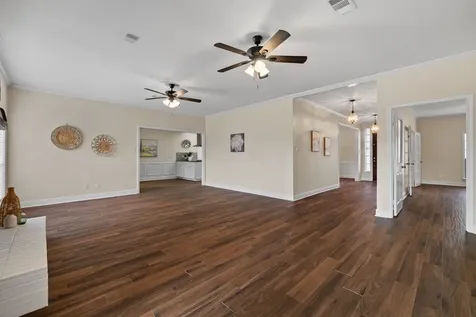 1400 Oak Hollow Drive Dickinson TX 77539