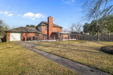 1400 Oak Hollow Drive Dickinson TX 77539