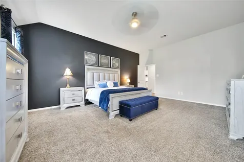 911 River Crossing Drive Conroe TX 77384
