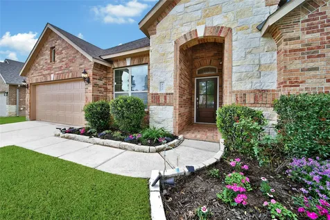 911 River Crossing Drive Conroe TX 77384