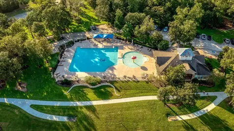 911 River Crossing Drive Conroe TX 77384