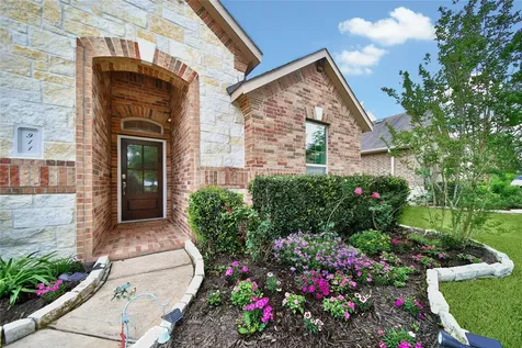 911 River Crossing Drive Conroe TX 77384