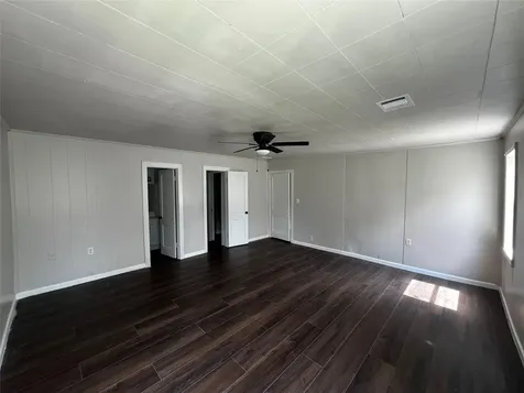 1805 E North Street Victoria TX 77901
