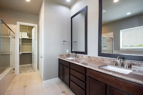 9948 Woodwind Lane N Houston TX 77025